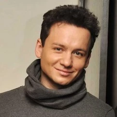 Александр    Владимирович  Олешко